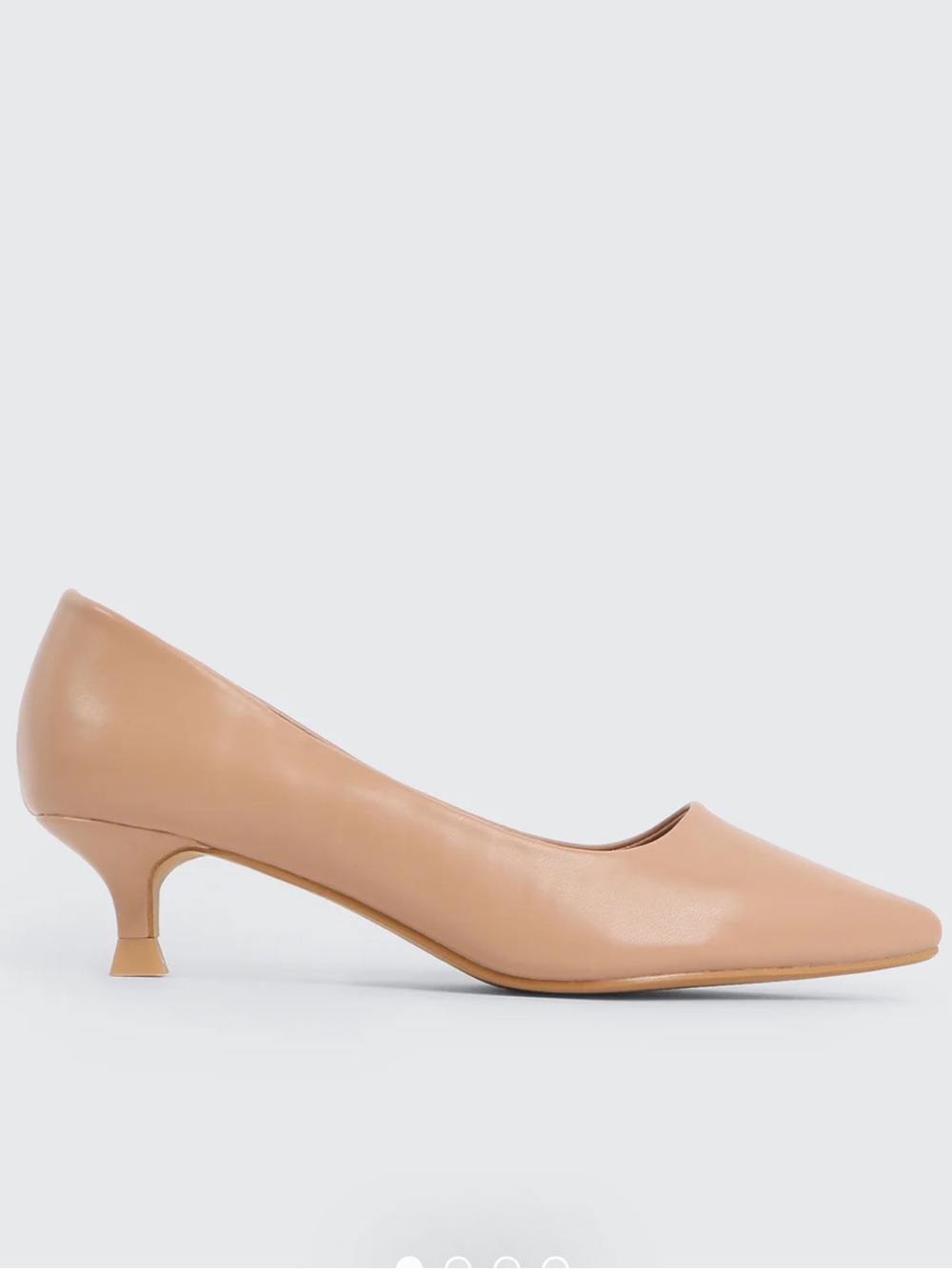 Kitten heels pump